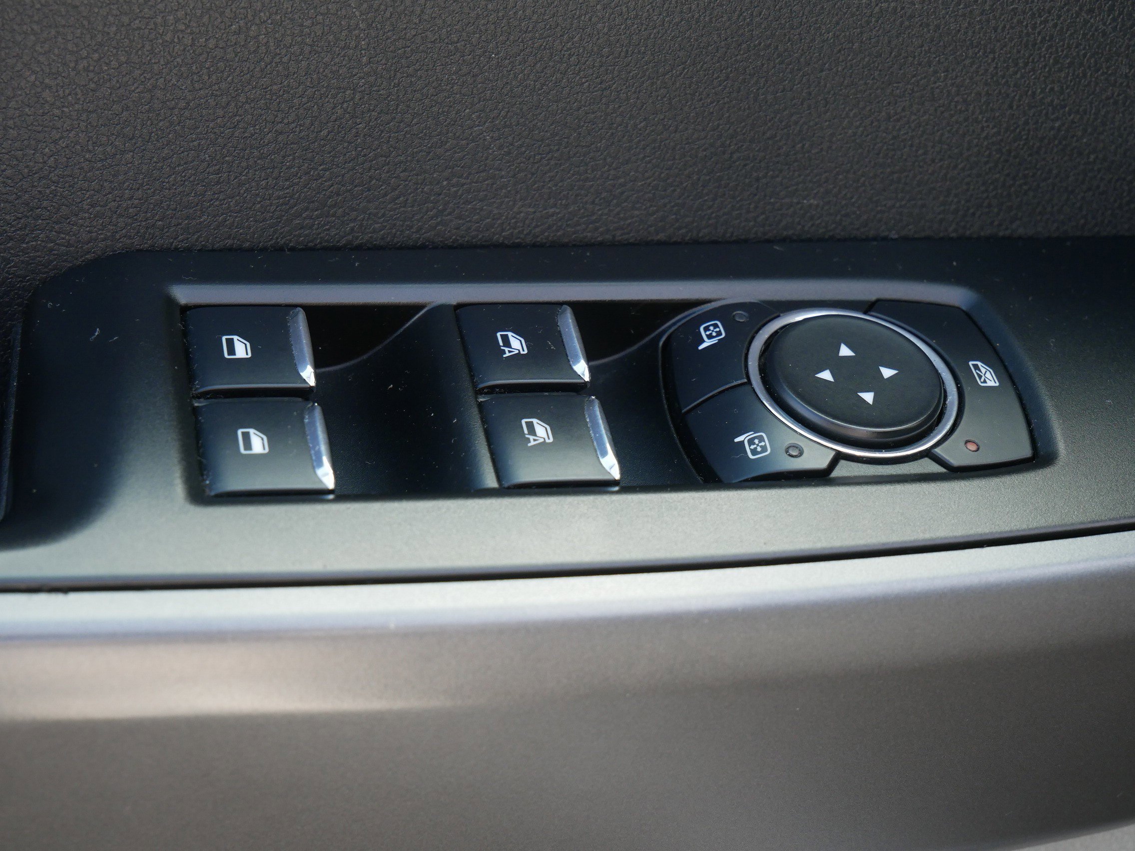 Used 2025 White Ford XLT image 18
