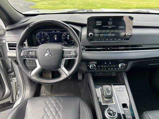 2025 Mitsubishi Outlander Plug-in Hybrid SEL Black Edition - Photo 21