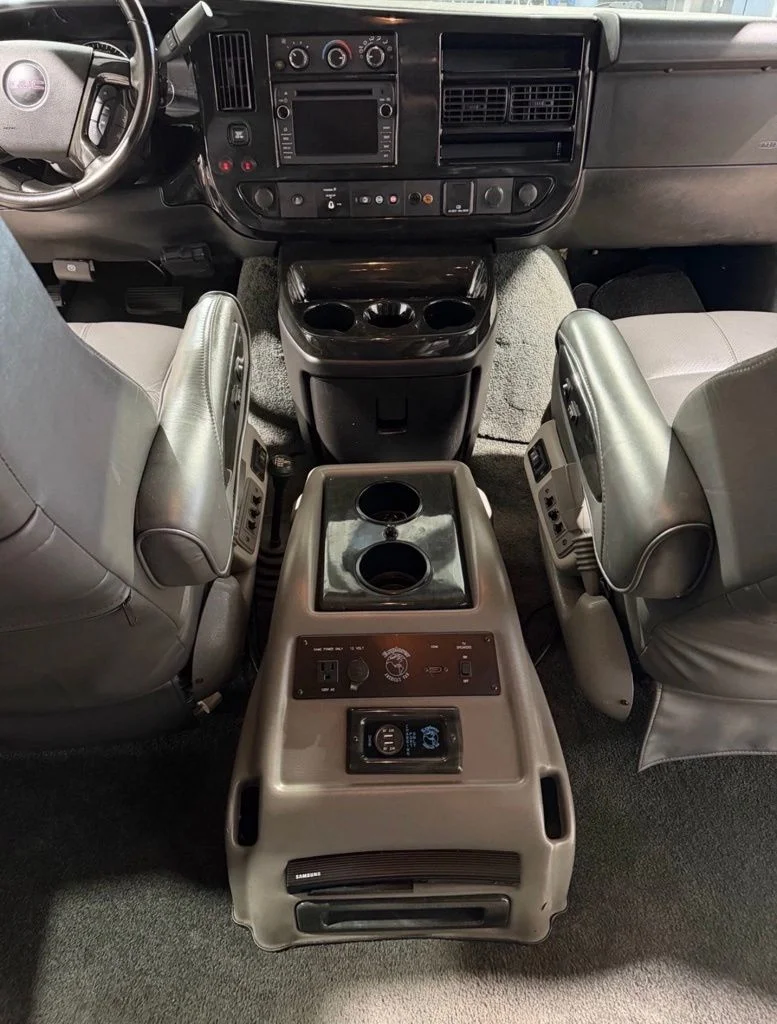 Used 2018 Silver GMC Work Van image 10