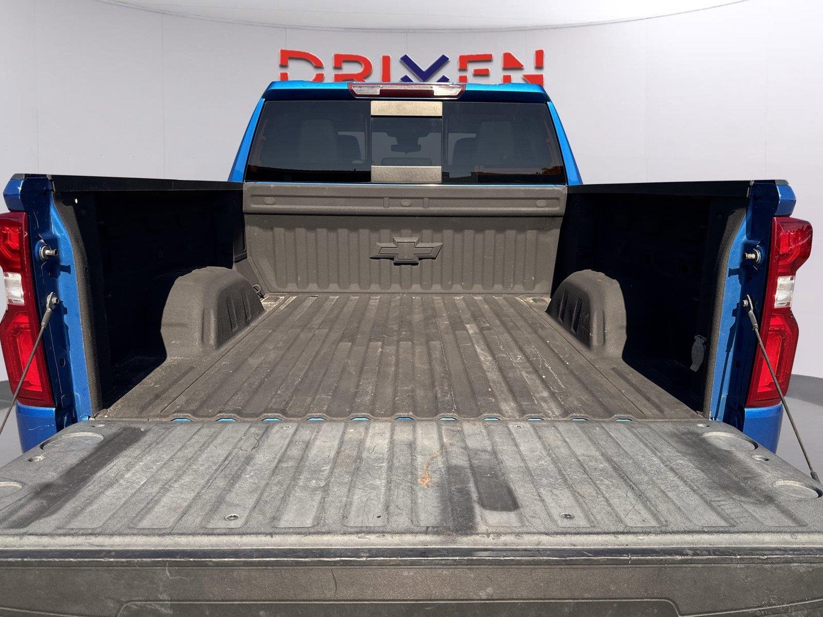 Used 2022 GLACIER BLUE METALLIC Chevrolet RST image 34