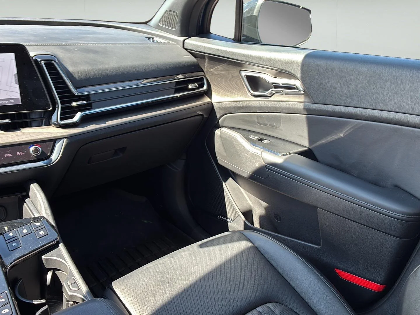 Used 2025 Vesta Blue Kia X-Line Prestige image 27