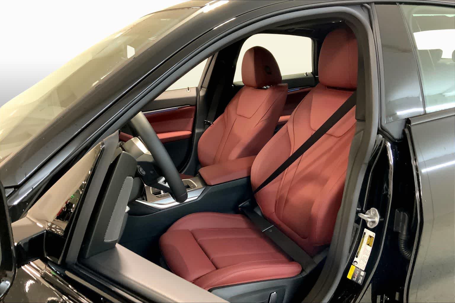 New 2026 Black Sapphire Metallic BMW xDrive40 image 9
