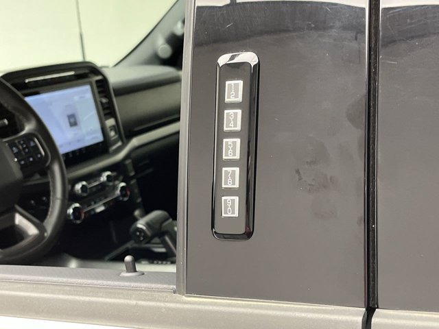 Used 2024 Avalanche Gray Ford XLT image 9