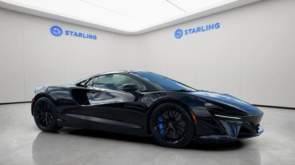 Used 2026  McLaren Spider image 13