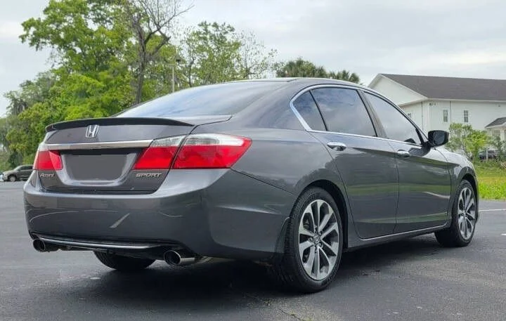 Used 2013 Gray Honda Sport image 5