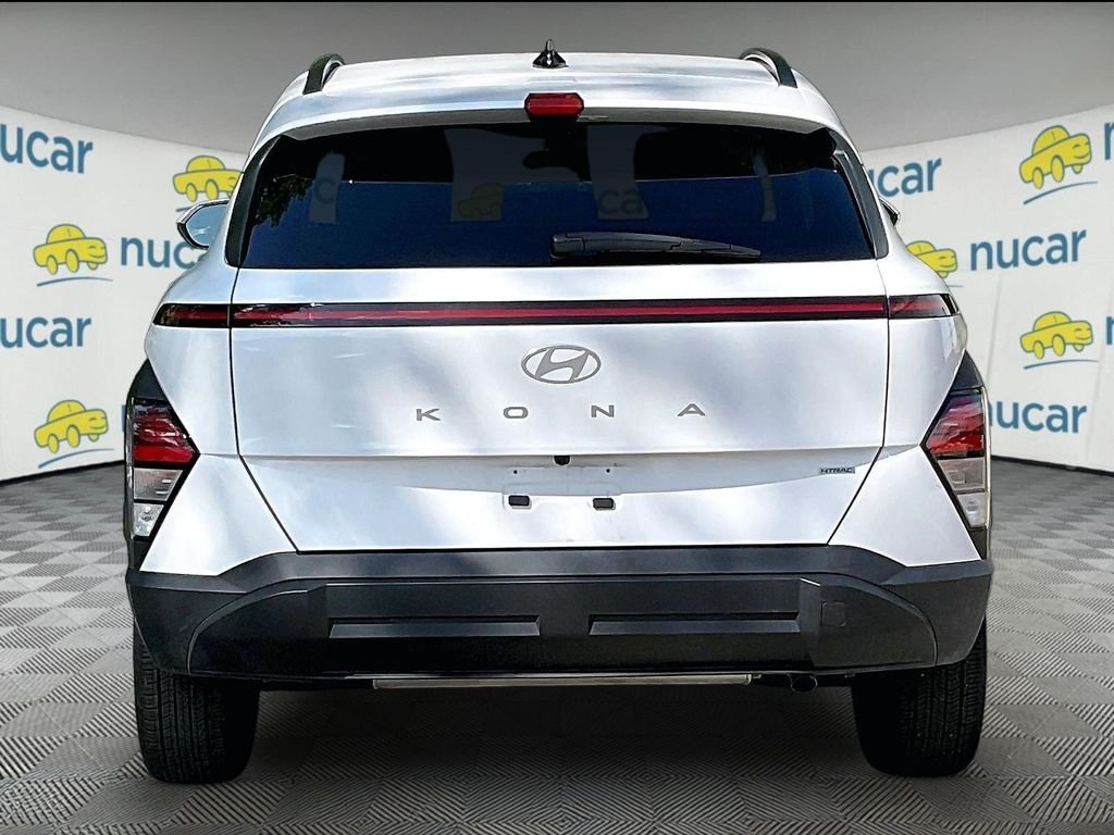 Used 2025 Atlas White Hyundai SEL image 5