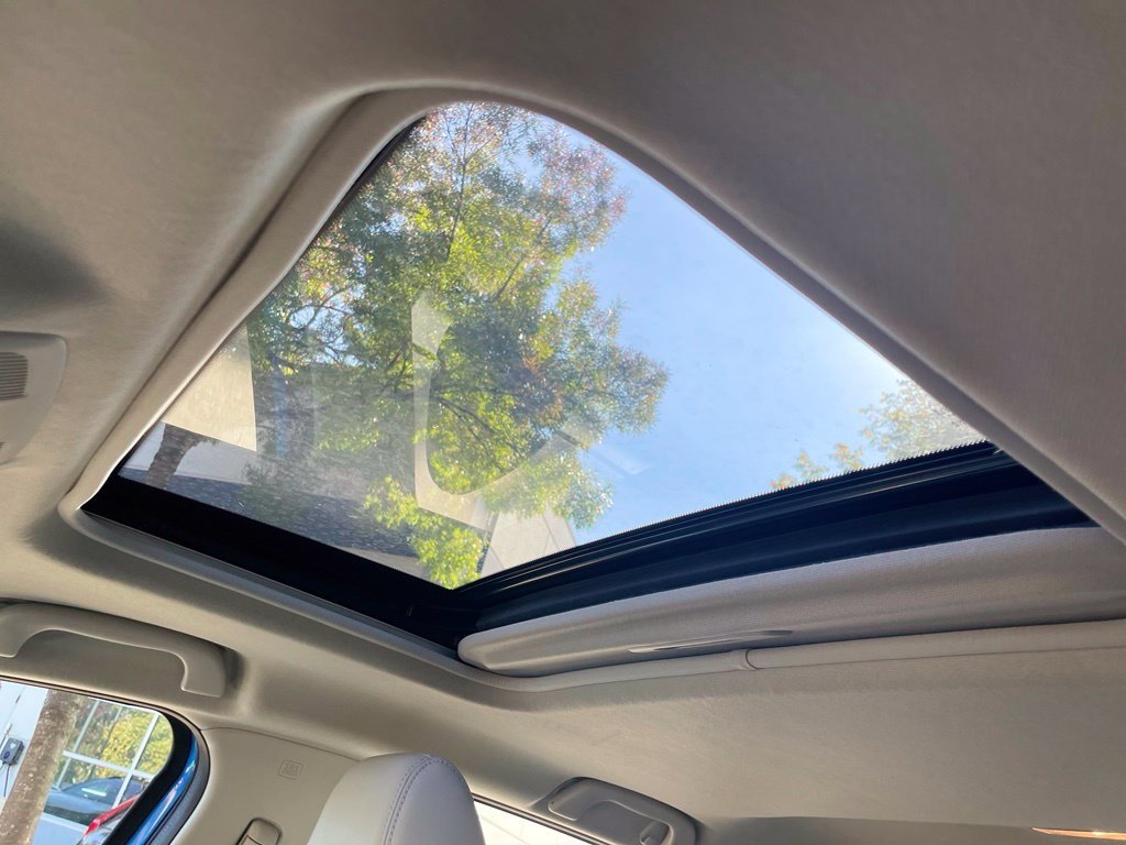 Used 2017 Dynamic Blue Mica Mazda Grand Touring image 18