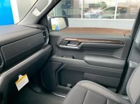 New 2026 Summit White Chevrolet LT (2FL) with Convenience Package - Trailering Package image 37