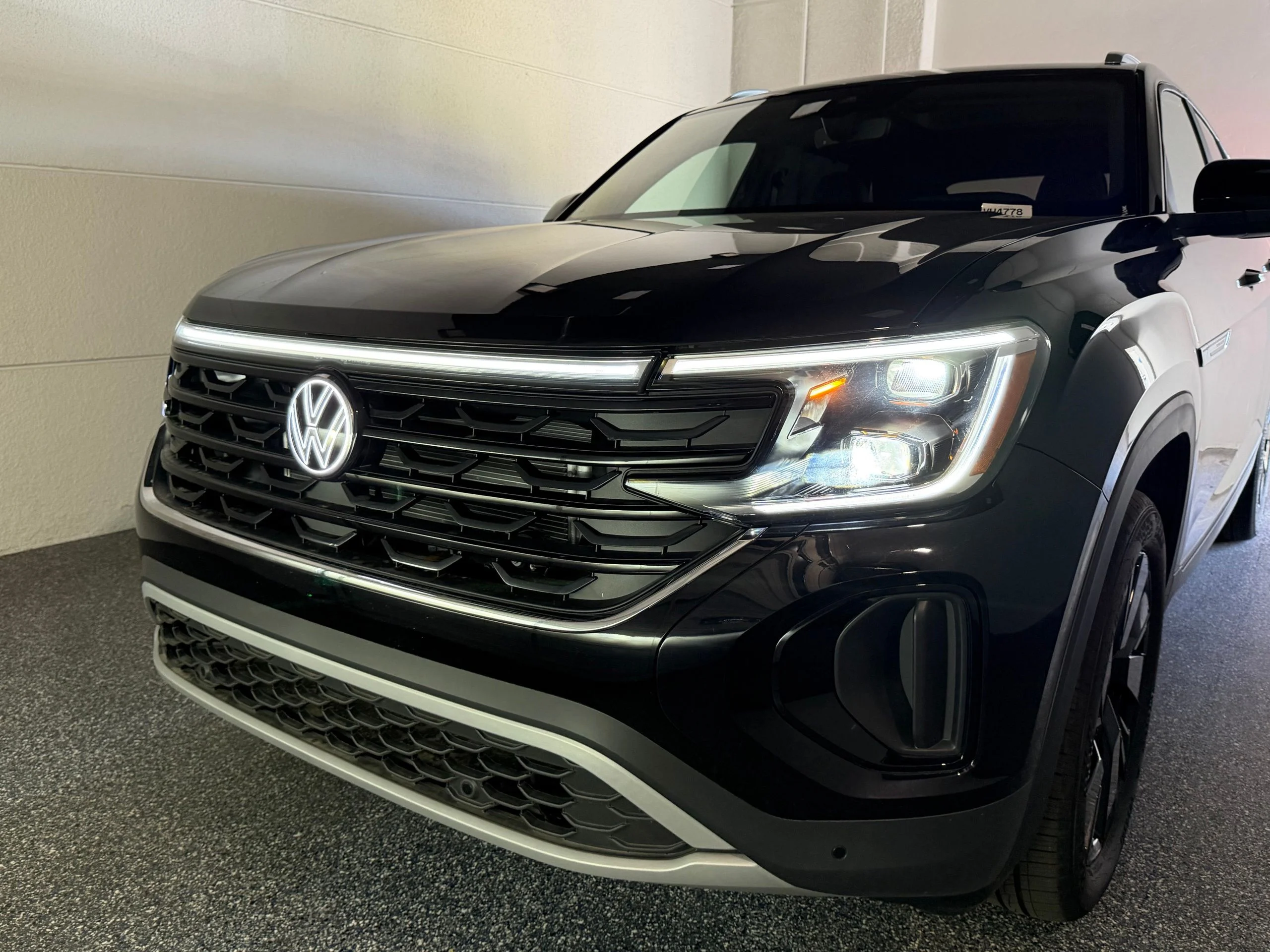 New 2026 Black Volkswagen 2.0T SE w/Technology image 51