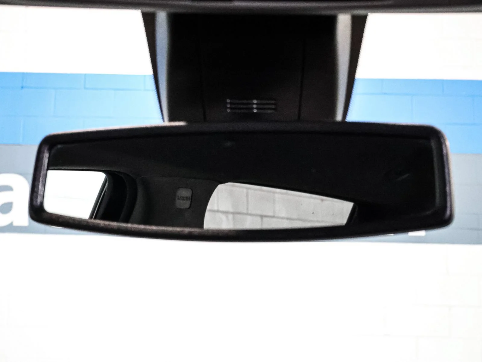 Used 2022 Silver Ice Metallic Chevrolet Custom image 30
