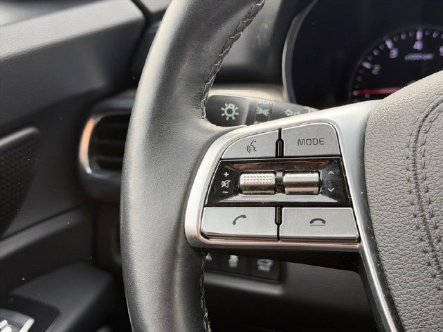 Used 2022 Black Kia EX image 22