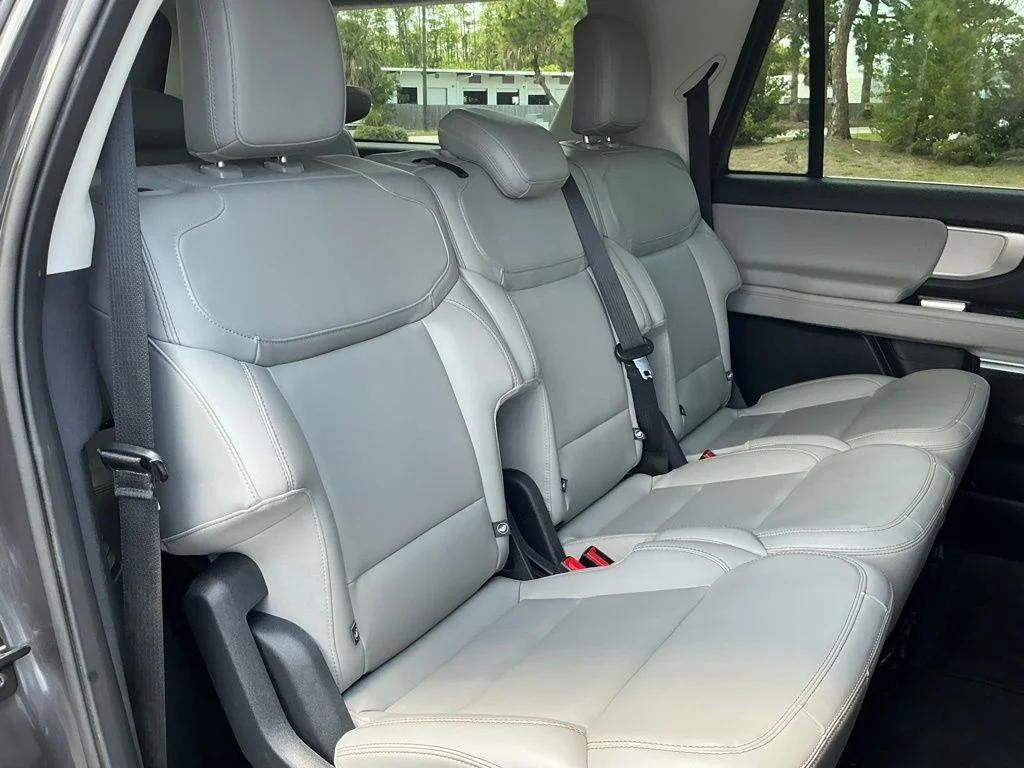 Used 2025 Gray Ford Active image 15