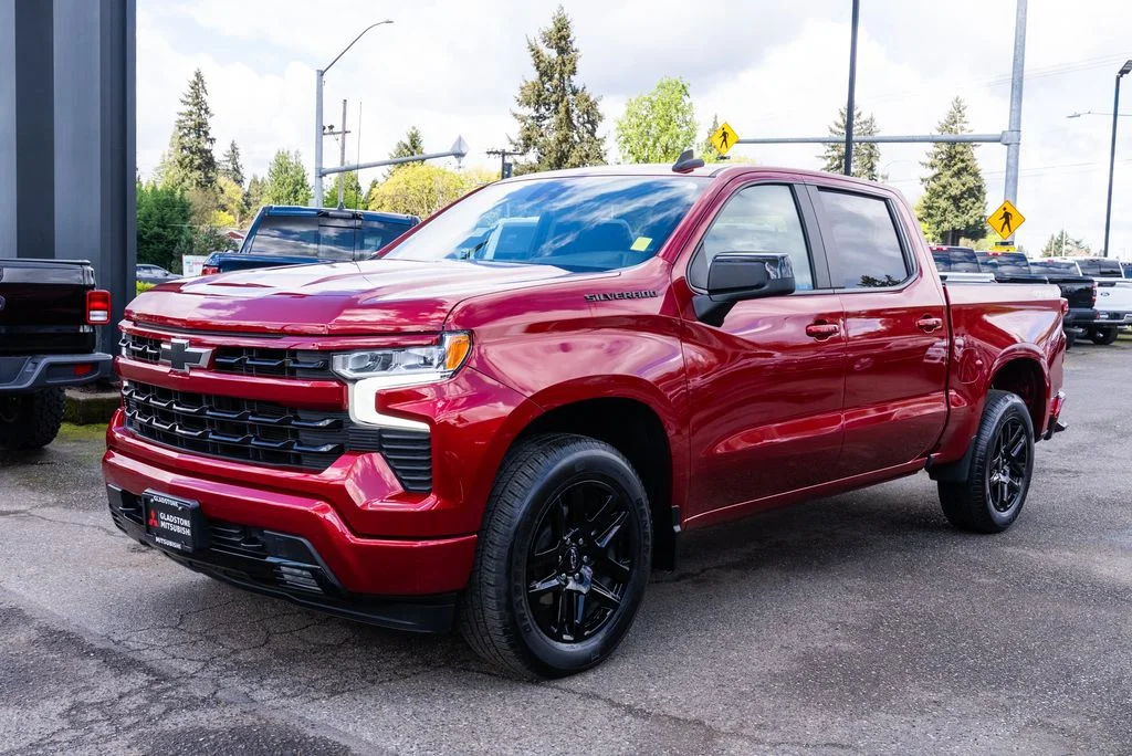 Used 2023 Red Chevrolet RST image 3