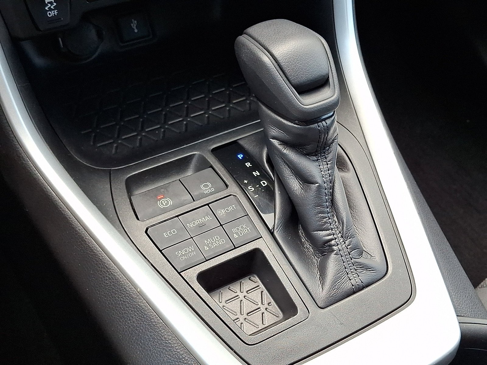 Used 2020 Blue Flame Toyota LE image 16