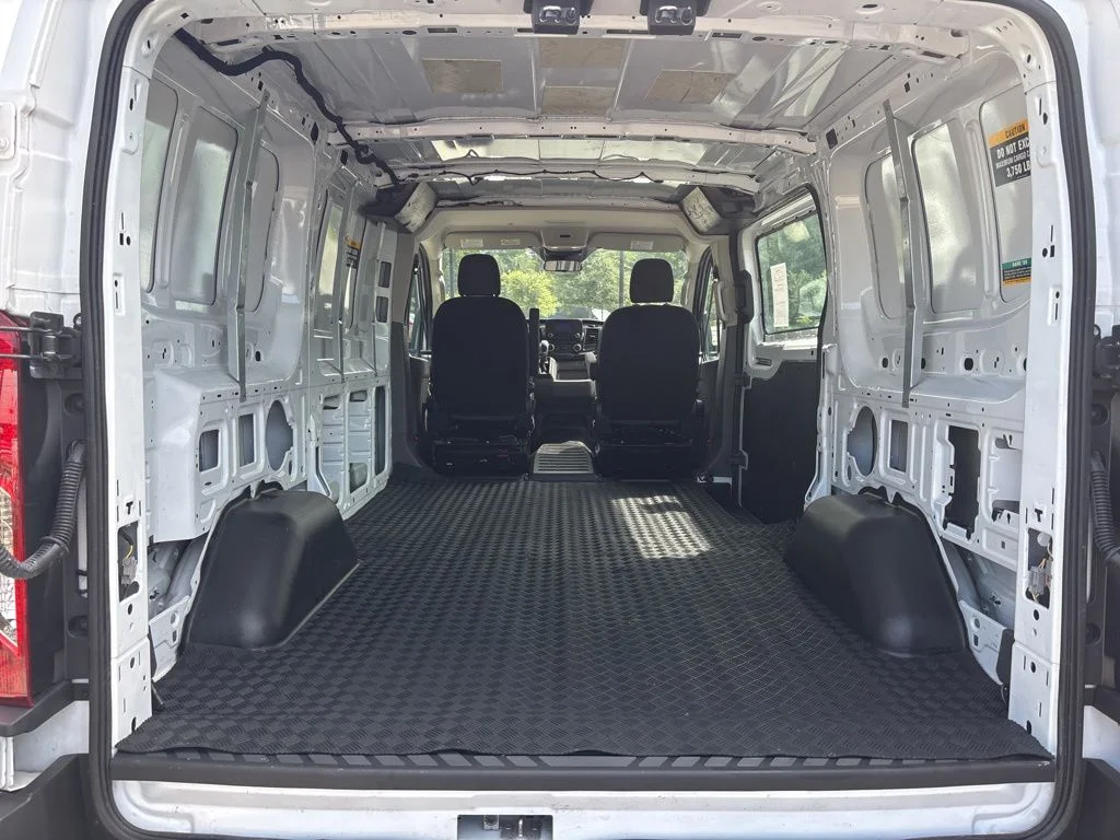 Used 2024 Oxford White Ford Base image 16