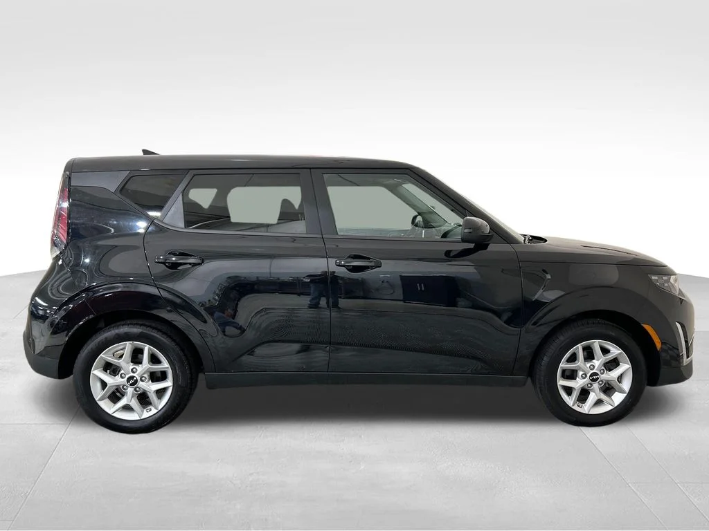 Used 2023 Black Kia LX image 6