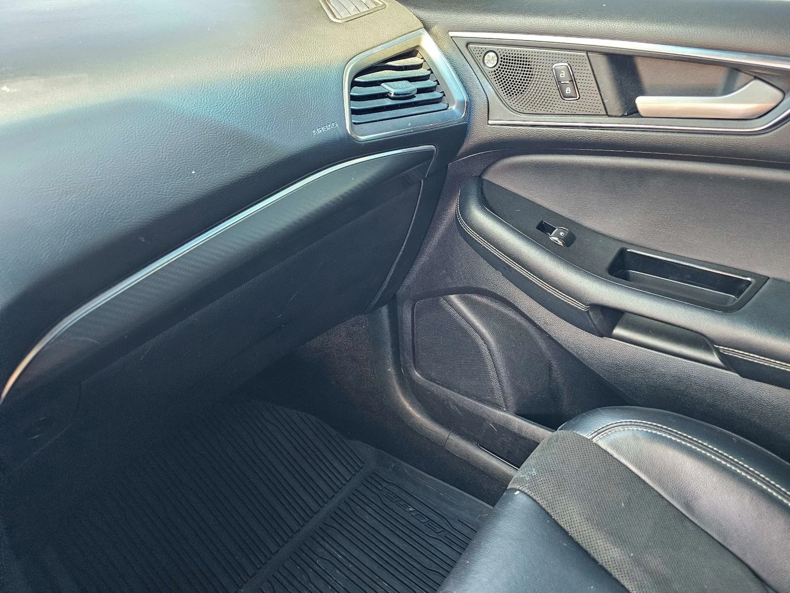 Used 2019 Black Metallic Ford ST image 28