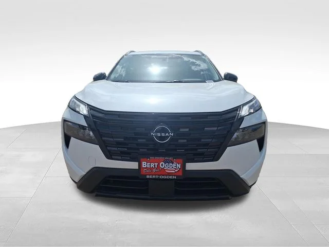 Used 2026 White Nissan Dark Armor image 2