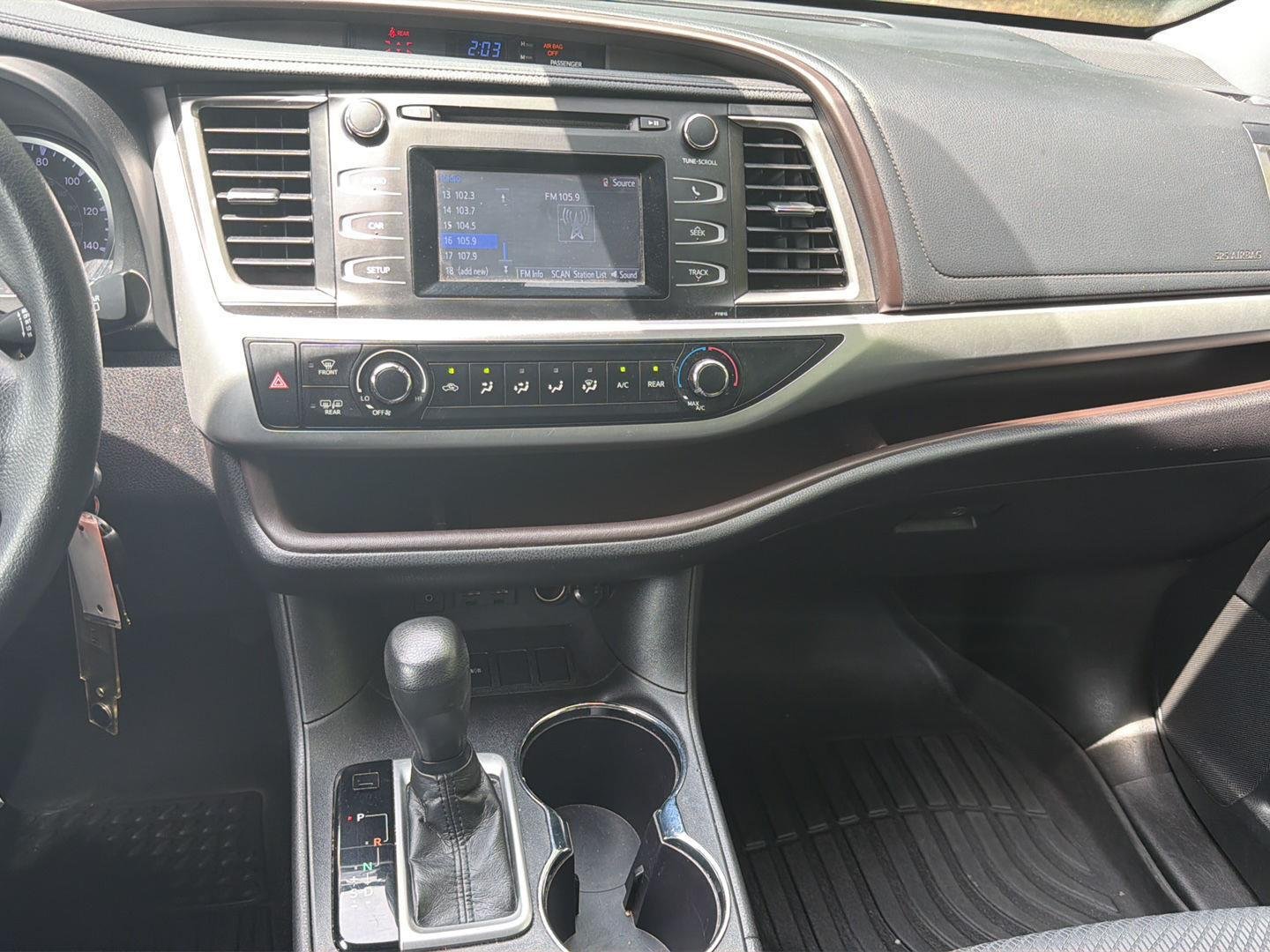 Used 2019  Toyota LE image 23