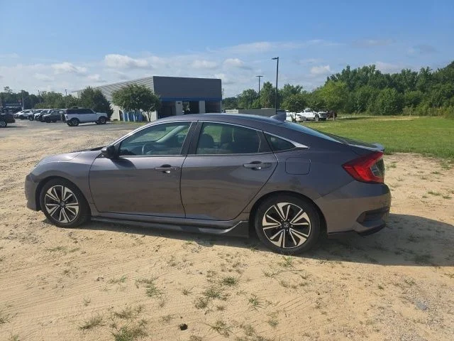 Used 2017 Gray Honda EX-T image 4