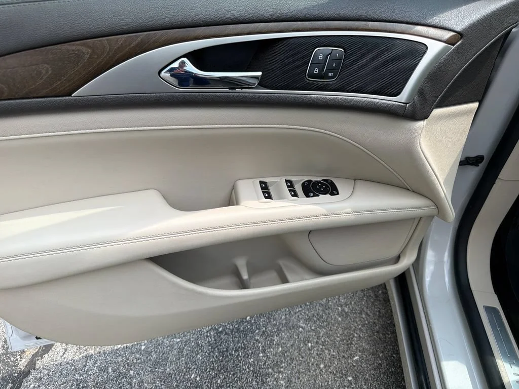 2019 Lincoln MKZ Reserve I - Photo 17