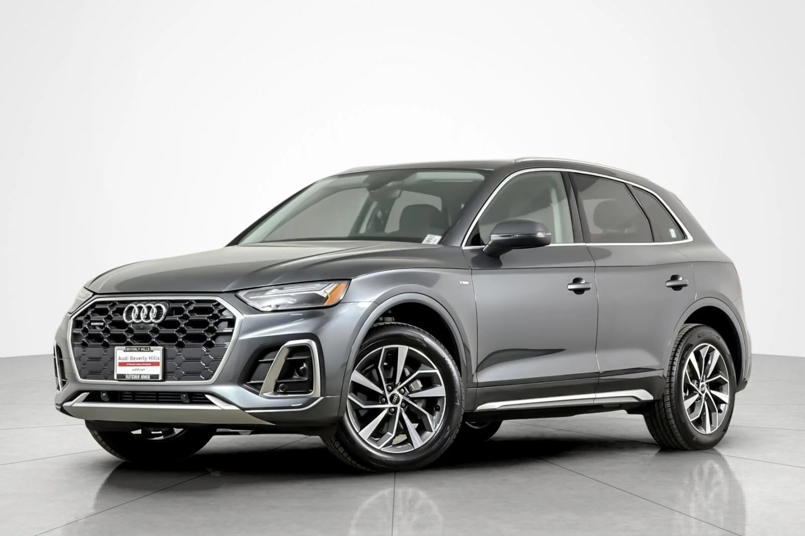 2023 Audi Q5 45 Premium Plus's photo