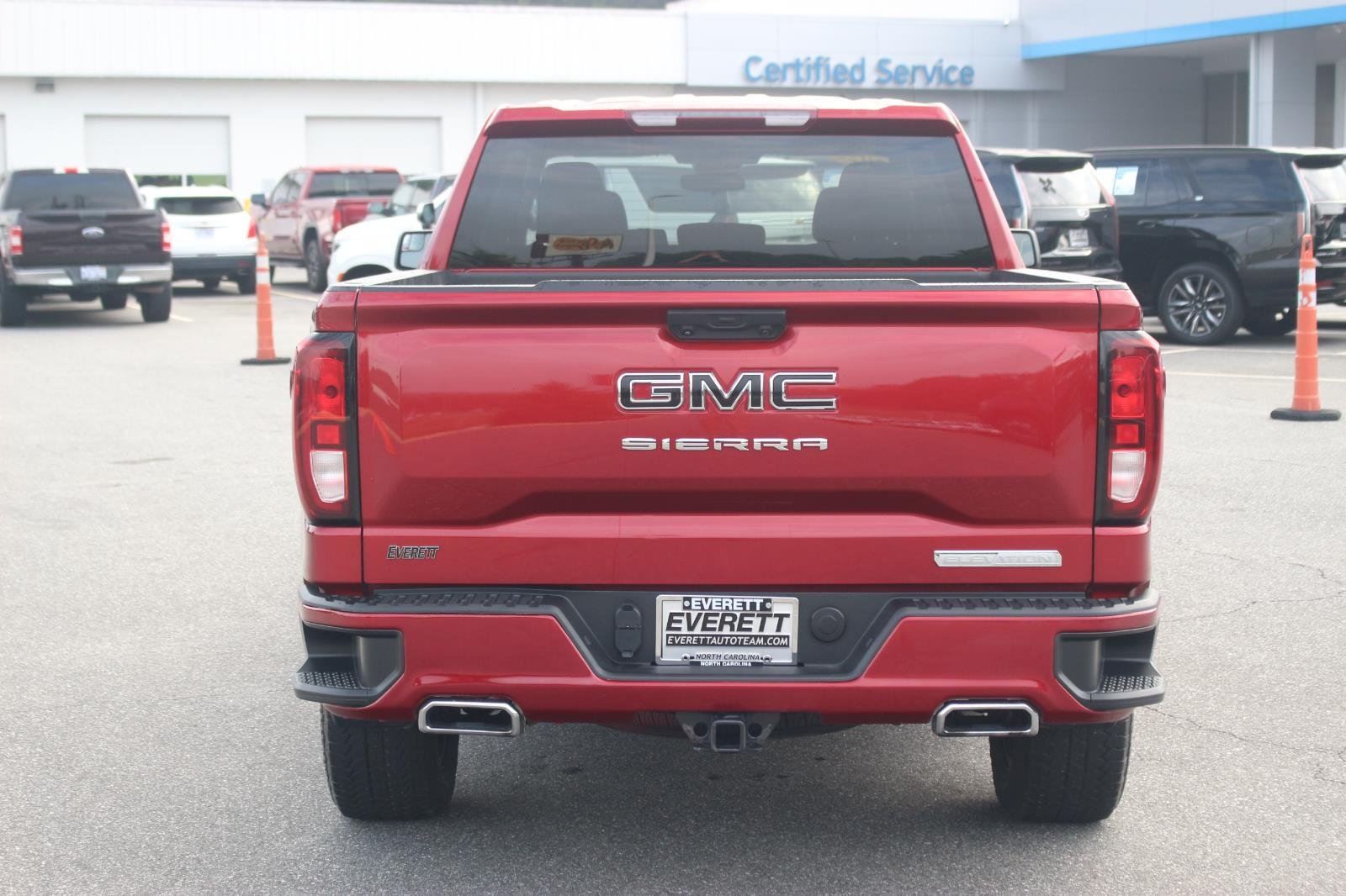 Used 2023 Volcanic Red Tintcoat GMC Elevation image 6