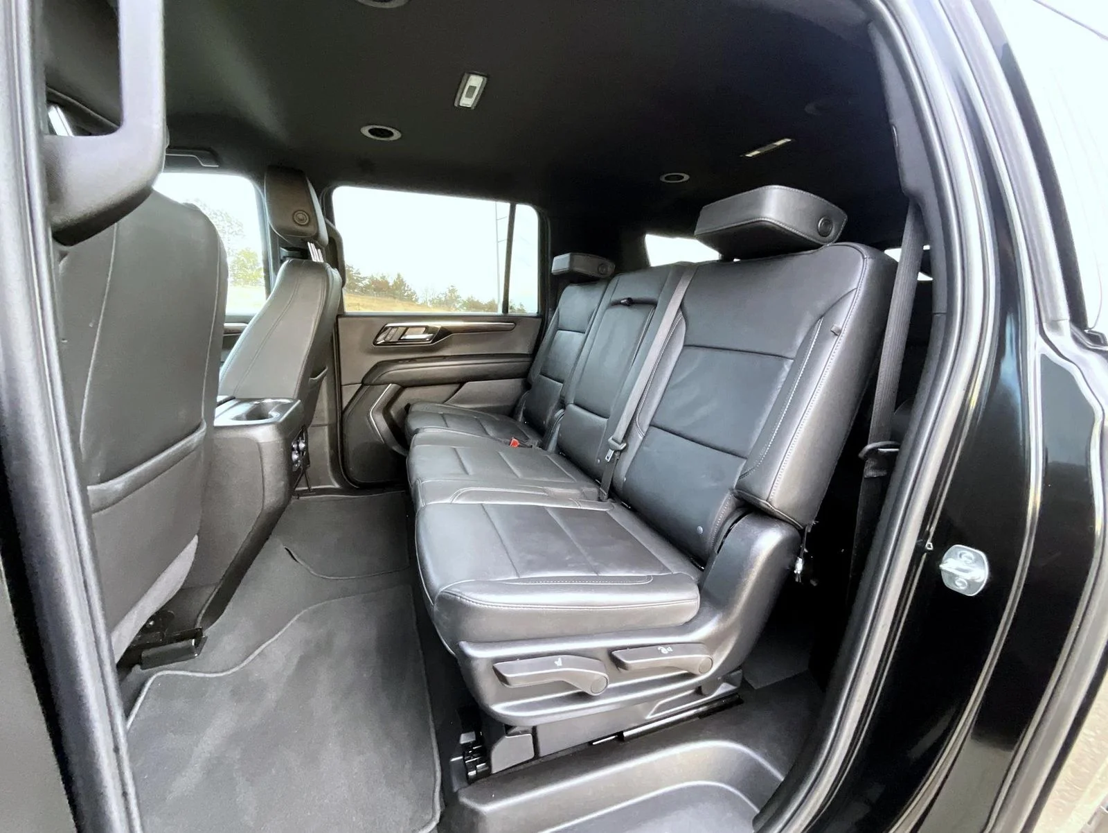 Used 2025 Black Chevrolet Z71 image 21