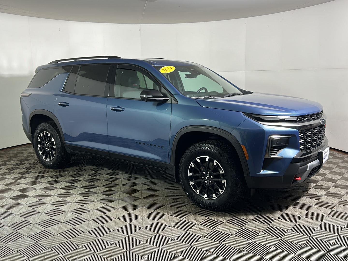 Used 2024 Lakeshore Blue Metallic Chevrolet AWD Z71 image 5