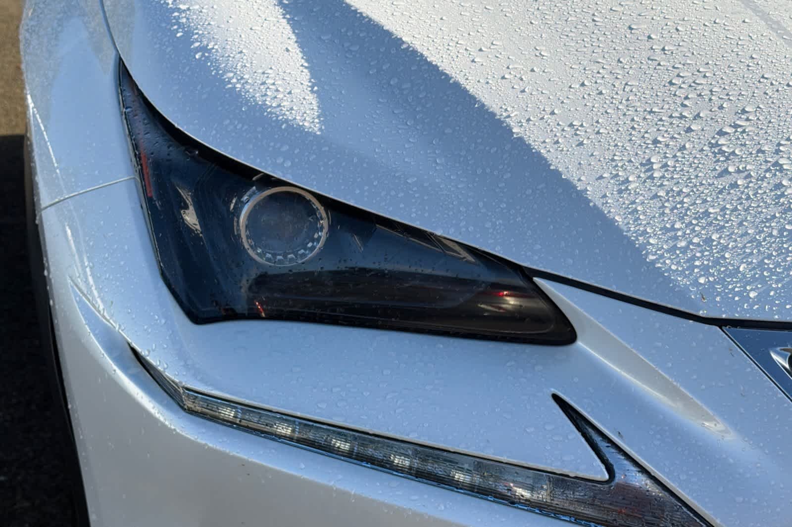 Used 2019 Eminent White Pearl Lexus  image 8