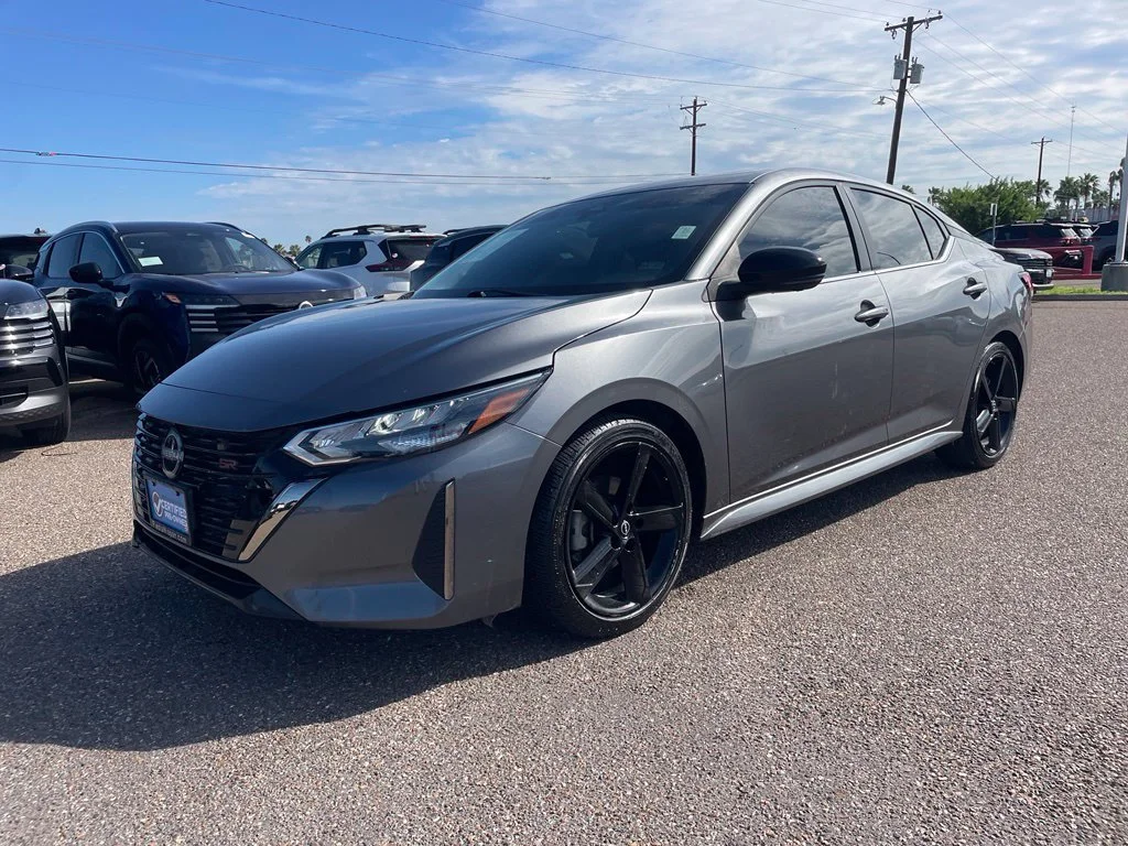 Used 2024 Gray Nissan SR image 3