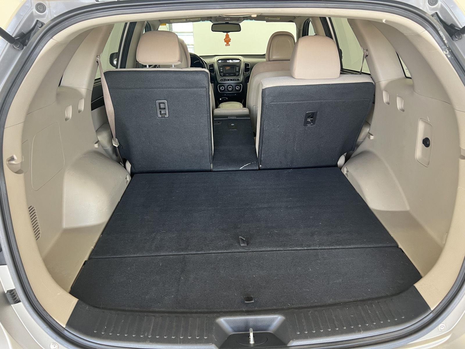 Used 2014 Satin Metal Kia LX image 11