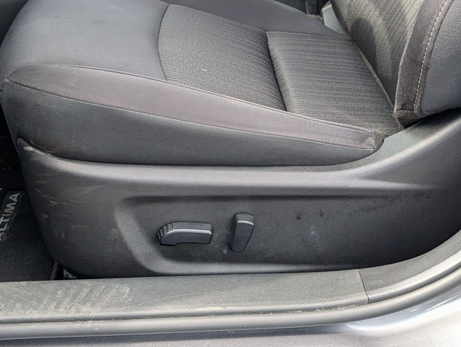 2025 Nissan Altima SV - Photo 11