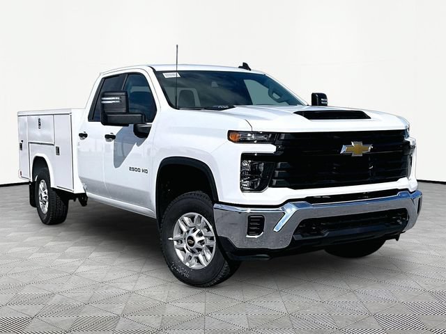 New 2026 Summit White Chevrolet WT image 1