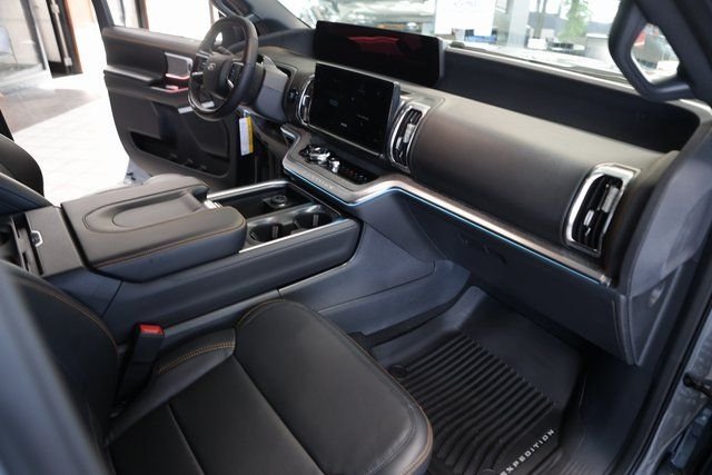 New 2025 Glacier Gray Metallic Tri-Coat Ford TREMOR® image 46