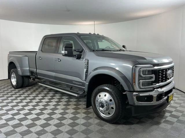 Certified Used 2025 Gray Ford Lariat image 3