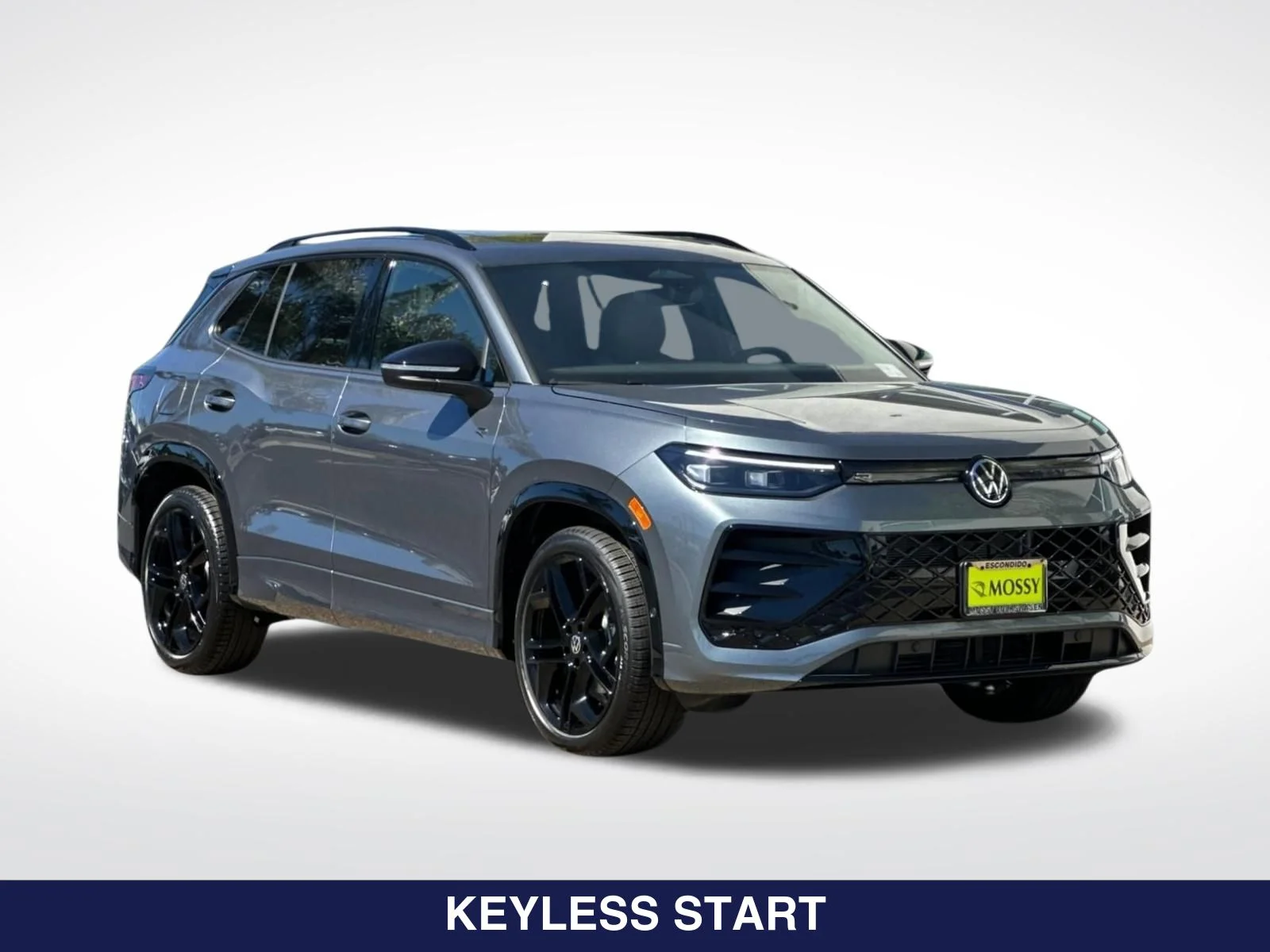 2026 Volkswagen Tiguan SE R-LINE BLACK - Photo 2