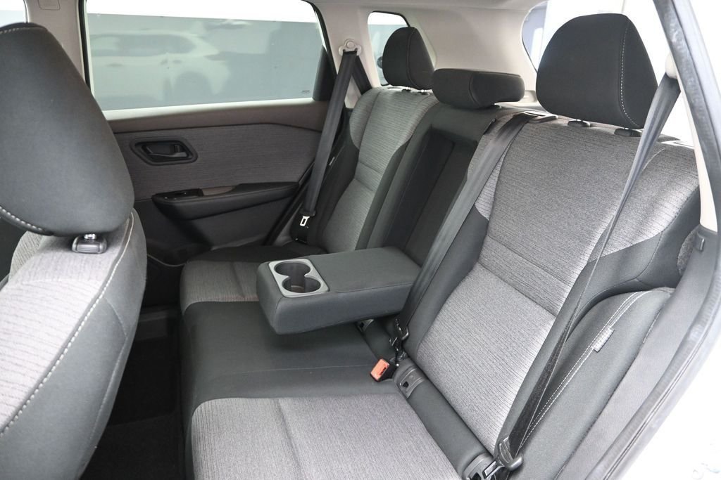 Used 2021 White Nissan S image 16