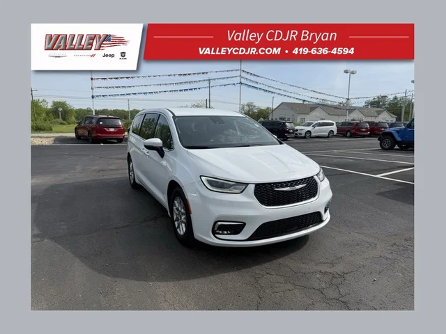 2023 Chrysler Pacifica Touring L