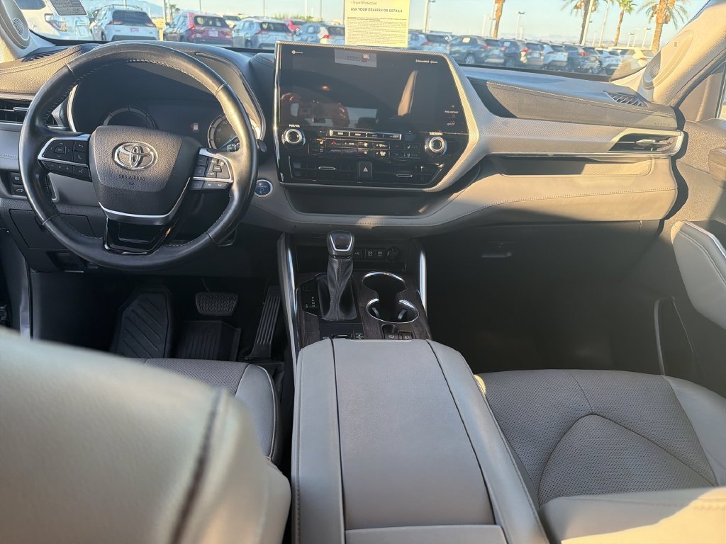 2021 Toyota Highlander Platinum - Photo 14