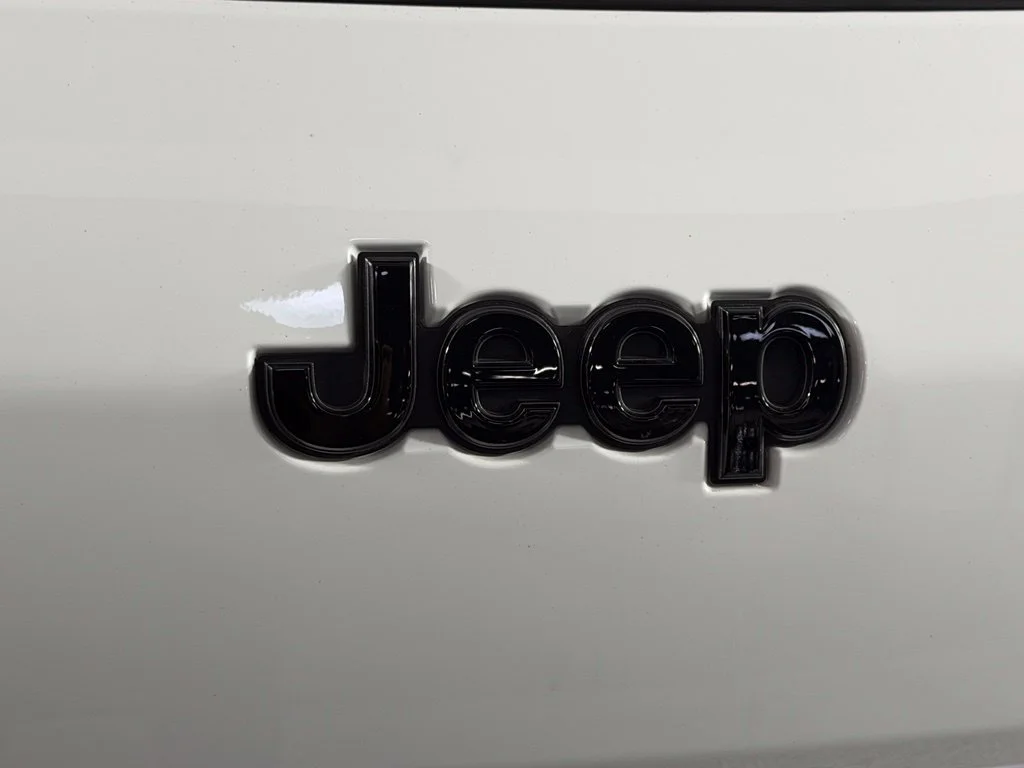 Used 2024 White Jeep Altitude X image 11