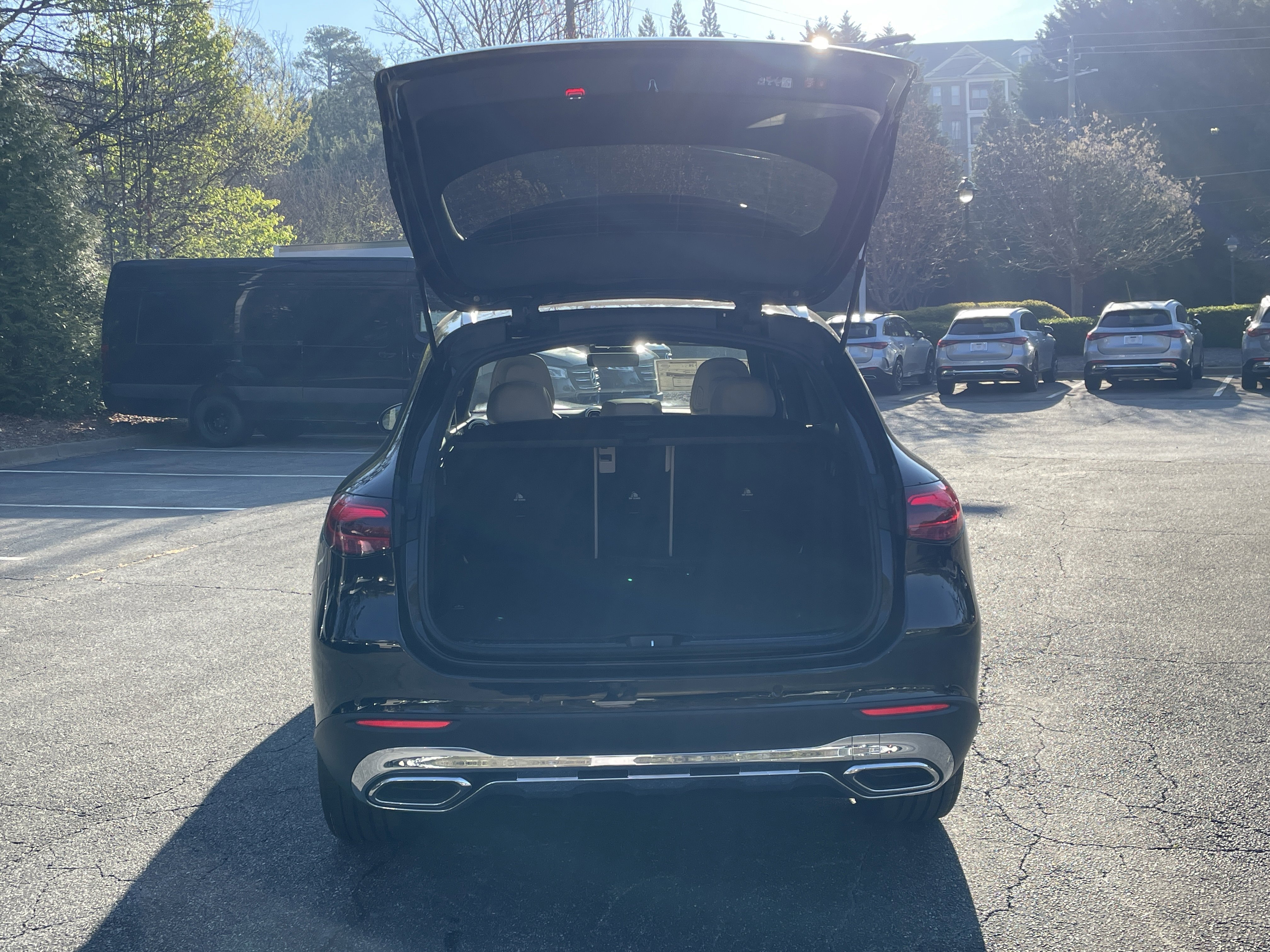 New 2026 Obsidian Black Metallic Mercedes-Benz GLC 300 4MATIC® SUV image 8