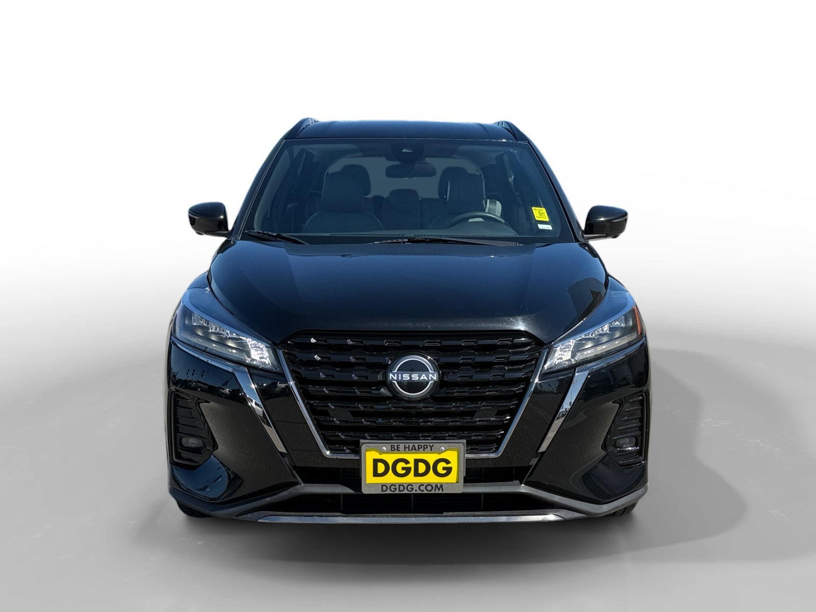 Used 2023 Super Black Nissan SR image 8