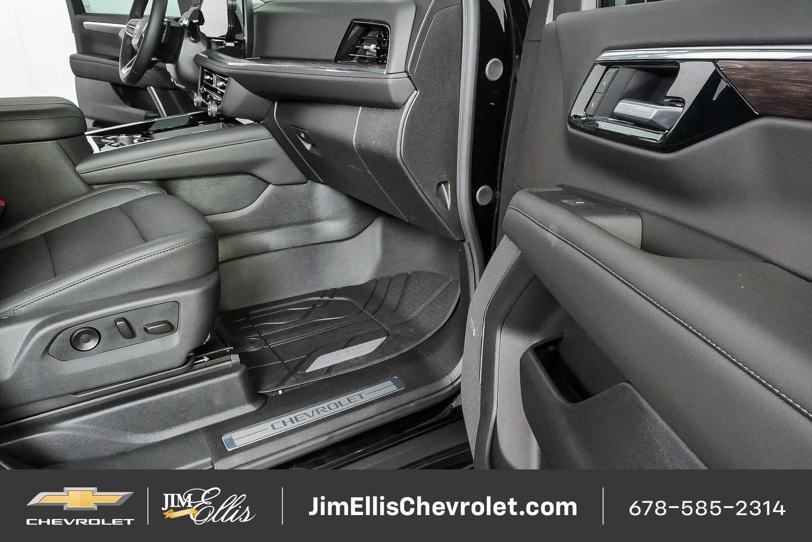 New 2026 Black Chevrolet LT image 26