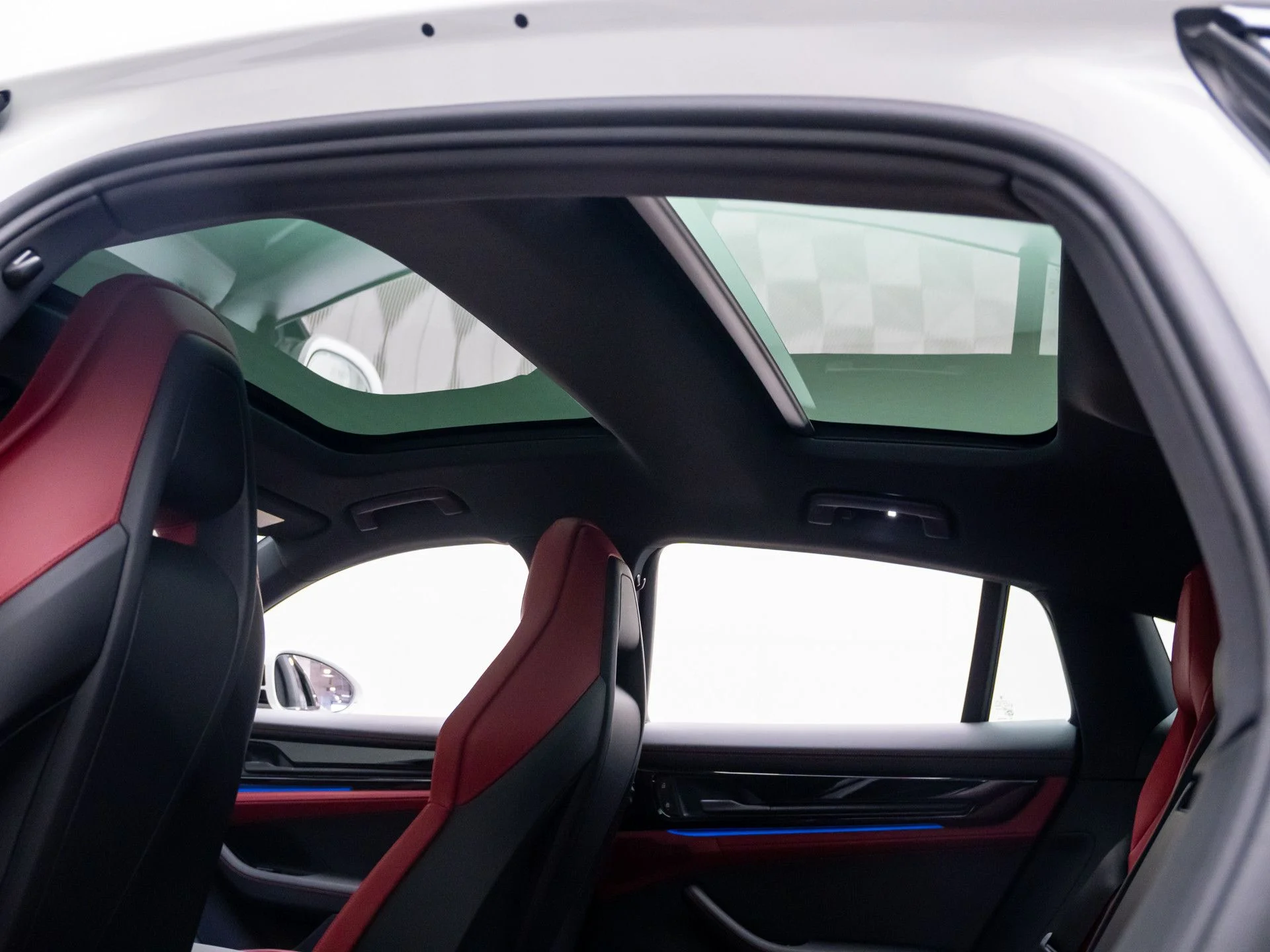 New 2026 White Porsche 4 image 19