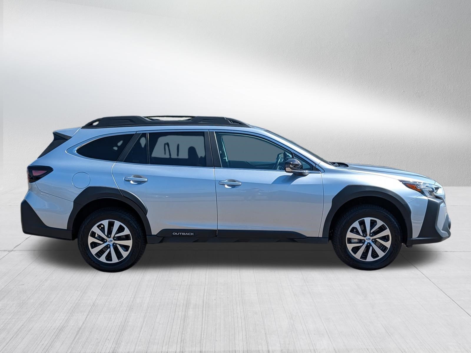 Used 2025 Ice Silver Metallic Subaru Premium image 8