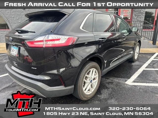 Certified Used 2022 Black Ford SEL image 5