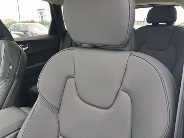 New 2026 Crystal White Volvo Core image 18
