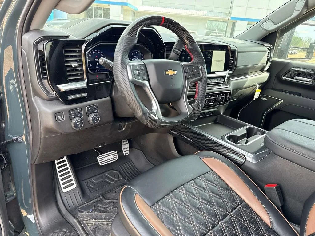 2025 Chevrolet Silverado 2500 HD LTZ - Photo 36