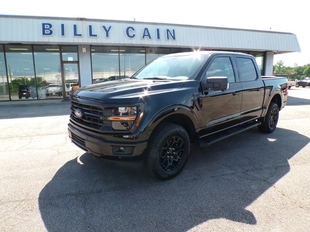 New 2026 Agate Black Metallic Ford XLT image 3